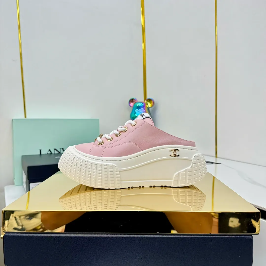 👟👟Ex-factory price 620👟👟 Chanel bread shoes ~ original calfskin panda shoes Chanel 25C latest hot style panda black and white sports shoes casual sneakers Xiaoxiang hot item classic black and white panda color coco girls must pay Fabric: original custom mixed sheepskin lining: original imported breathable mesh lining outsole: Original molded rubber + TPU combination Size: Women's 35-41 👉 👉 👉